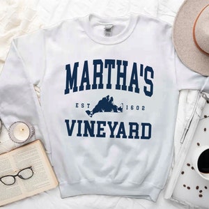 Martha's Vineyard Sweatshirt, Comfort Marthas Vineyard Island Sweater, Martha's Vineyard Island Shirt Crewneck White