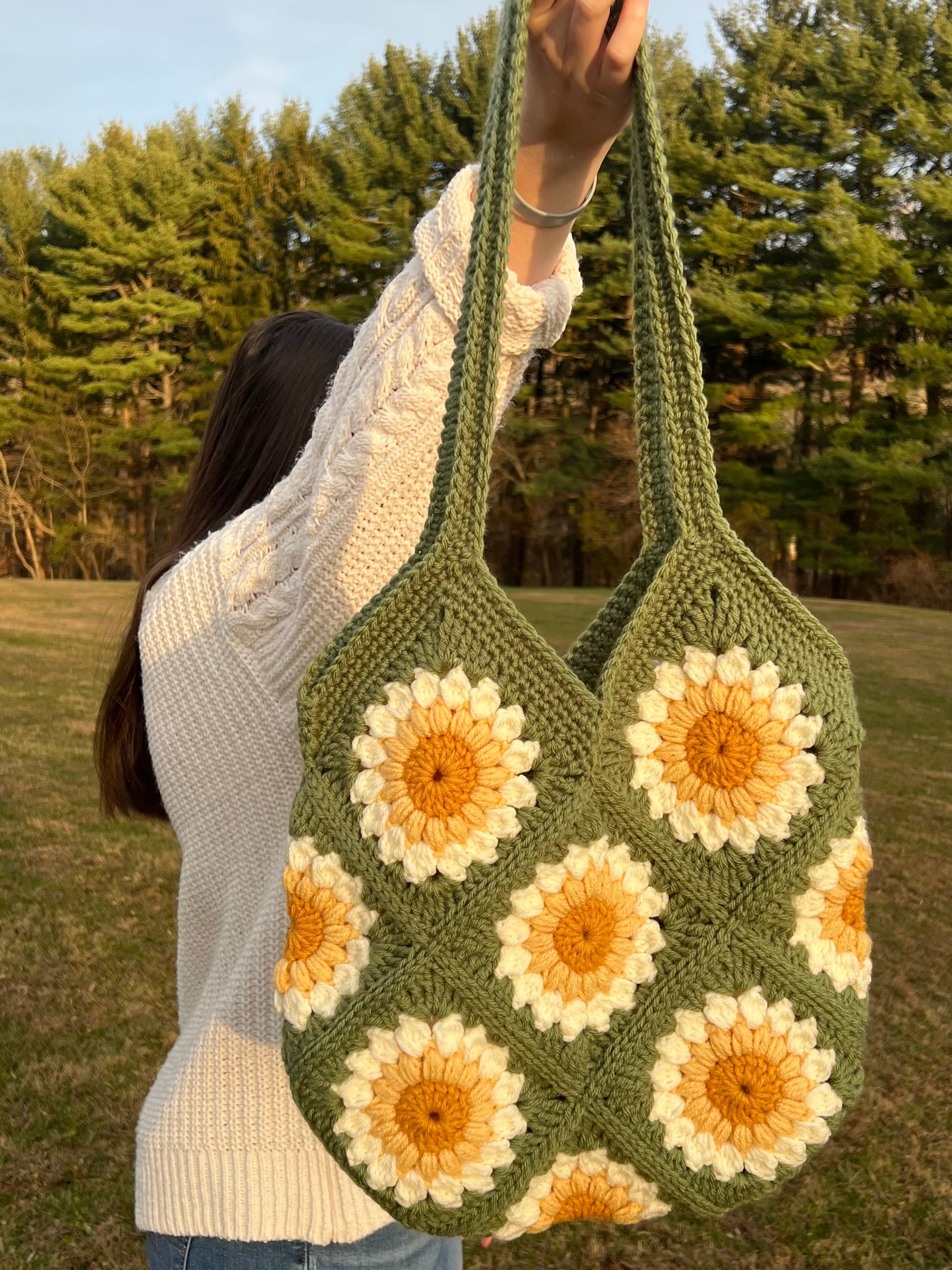 Free Crochet Pattern for a Flower Handbag ⋆ Crochet Kingdom