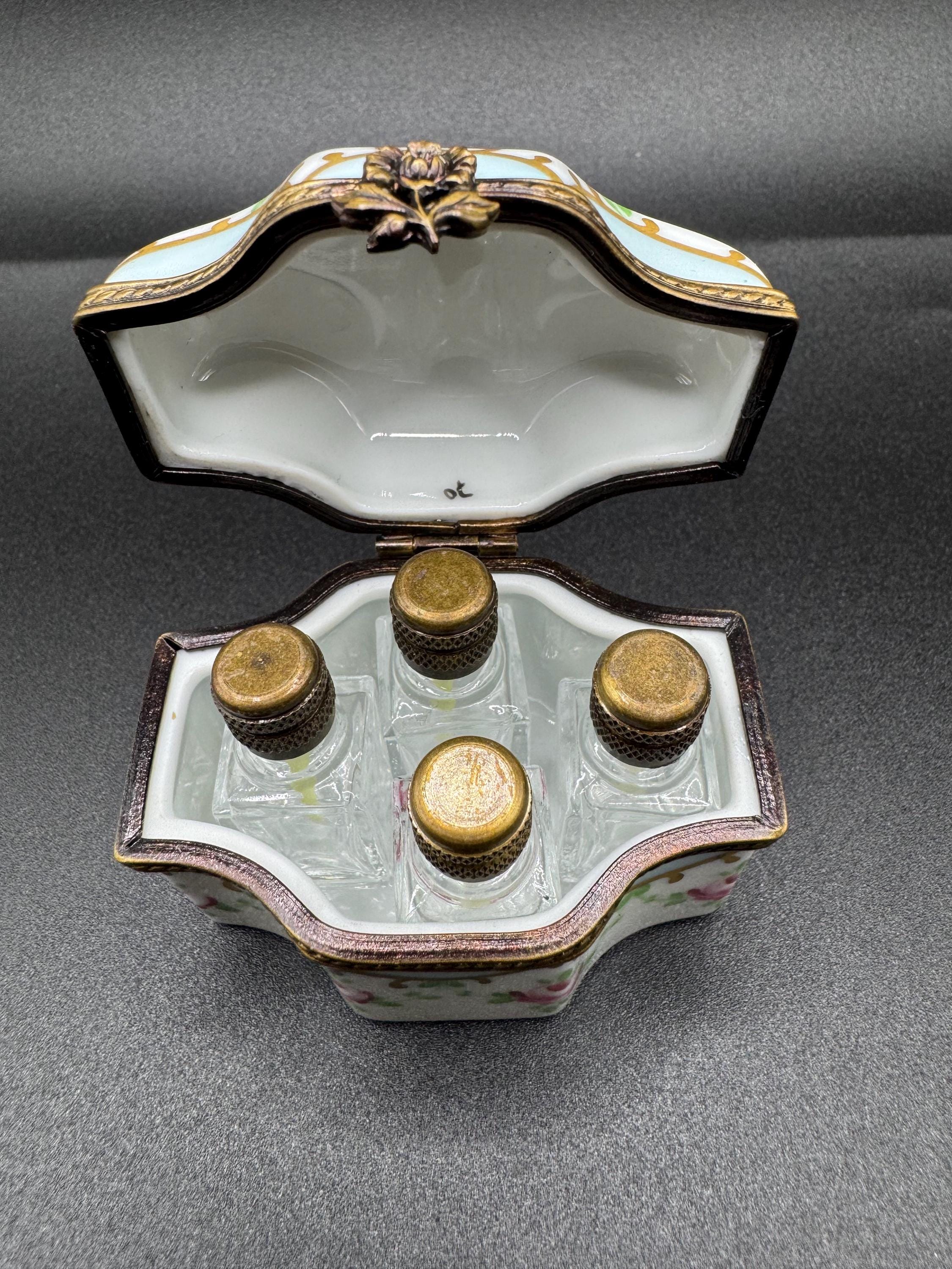ヴィンテージ リモージュ磁器香水箱 – 花柄手描きチェスト、ボトル4本
