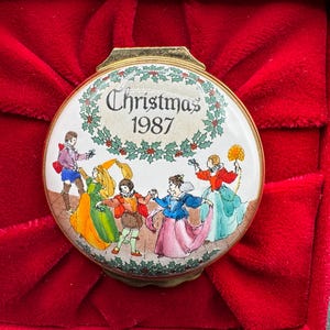 &quot;Halcyon Days Enamels &quot;&quot;Deck the Halls&quot;&quot; 1987 Weihnachten Jolly Yuletide Trinket Box.&quot;