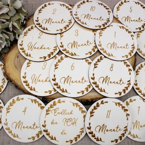 Meilensteinkarten Baby Holz - erstes Jahr personalisiert Geschenk Schwangere, Geburt, Babyparty