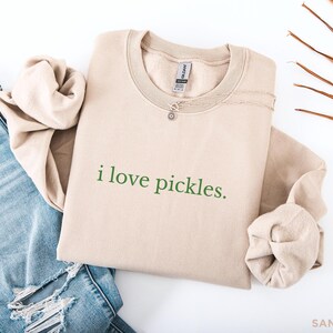 Ik hou van augurken sweater, augurk minnaar ronde hals, grappige foodie trui, augurk witte olifant cadeau, augurk seizoen cadeau afbeelding 5