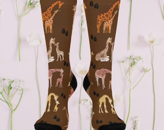 Giraffe Pattern Socks – Whimsical Animal Print, Safari Fashion, Unisex Fit