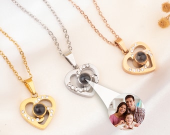 Projection Necklace • Custom Photo Necklace • Picture Necklace • Couple Memorial Necklace • Mom Necklace • Anniversary Gift For Mom Her