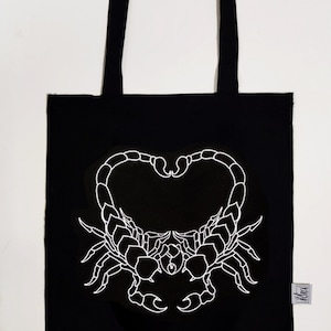 Handgefertigte Einkaufstasche ◾ Gothic-Tasche ◾ Original-Einkaufstasche ◾ Old School Tattoo ◾ Schwarze Einkaufstasche ◾ Textil-Siebdruck ◾ Alternative Einkaufstasche