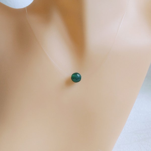 Collier invisible perle solitaire Agate verte Naturelle Facettes Minimaliste. Fil nylon. Pierre fine. Cadeau femme élégant, délicat.