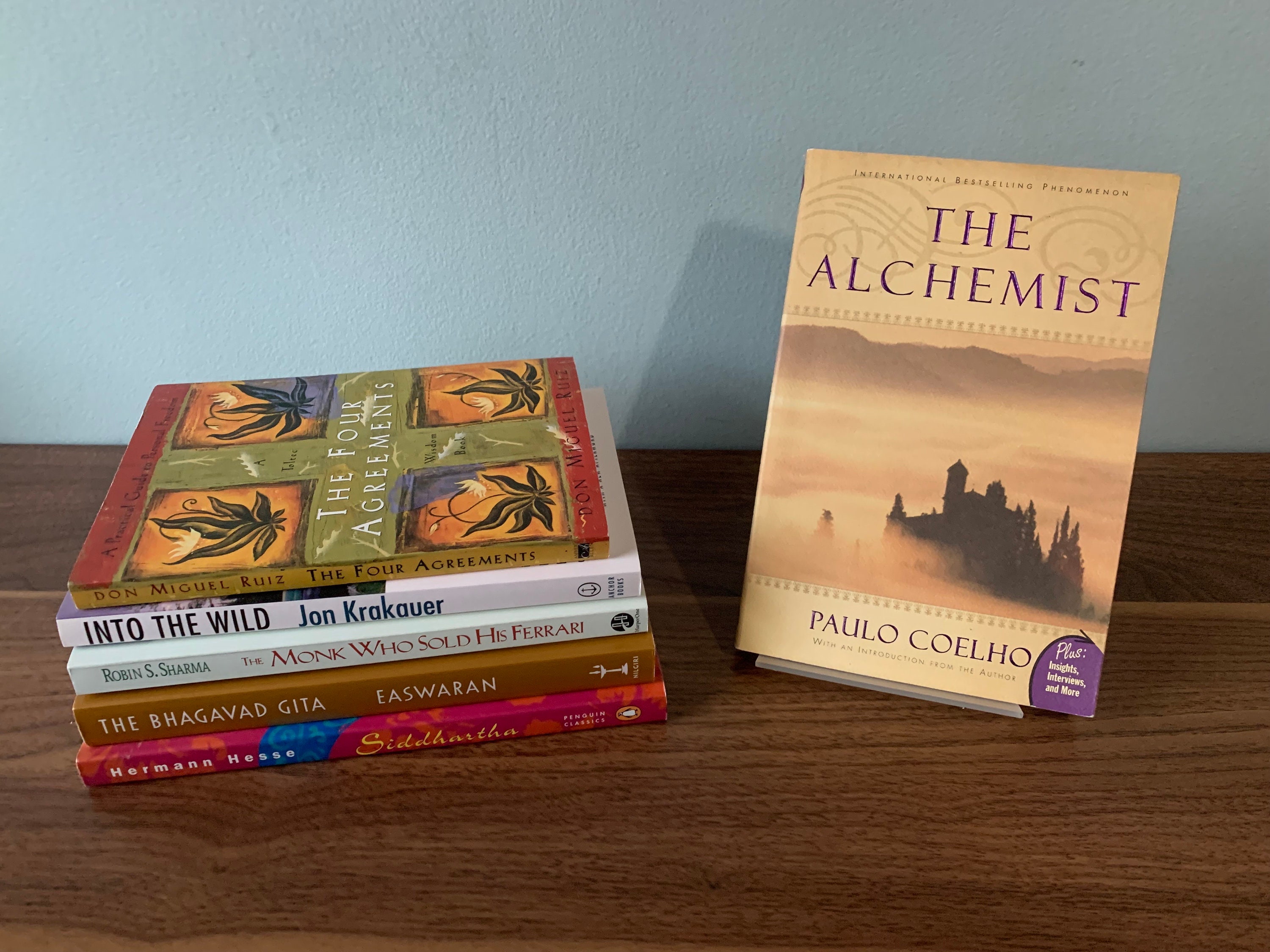 The Alchemist - Paulo Coelho (Book in Hebrew) - Shop Online 