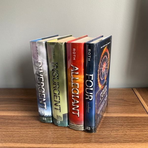 Divergent Series By Veronica Roth