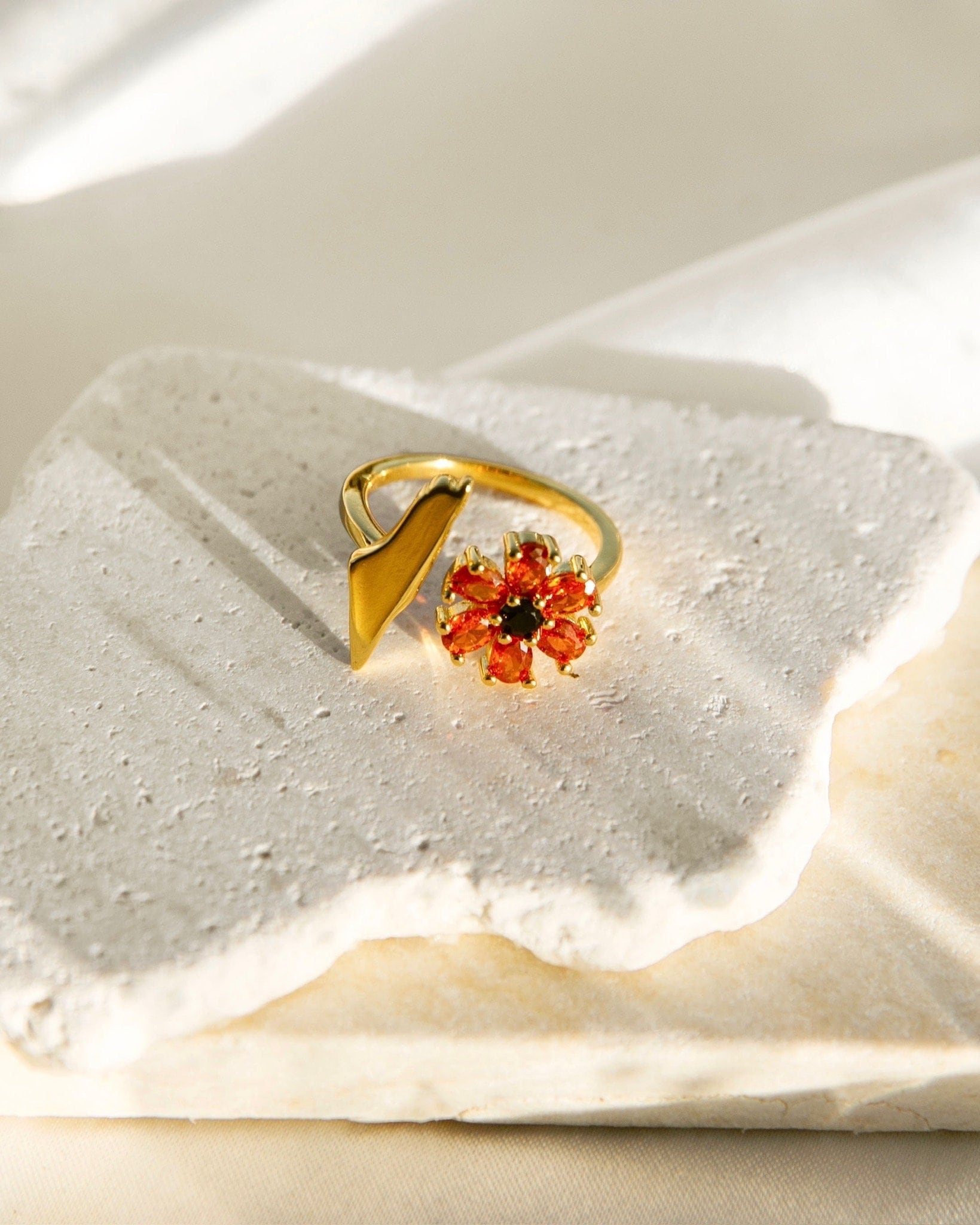 【HEYMAEVE】Poppyリング Poppy Ring – HEYMAEVE