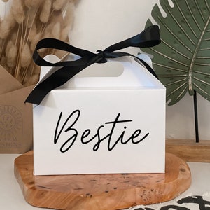 Personalised Bestie Gift Box | Bestie | Best Friend, Friends | Cute Personalised packaging | Complete Gift Wrap | Gift for Bestie