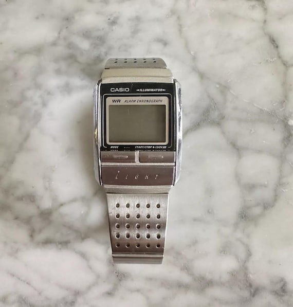 Montre-bracelet Casio A-200 Futurist QW.1604 Illuminator WR vintage. Année 1999