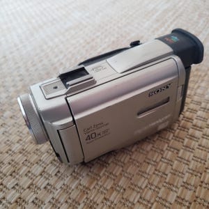Caméscope Mini DV Sony Handycam DCR-TRV8 vintage 1999