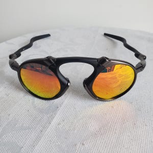 Oakley Madman Metal polarized iridium vintage sunglasses, Dark Carbon color