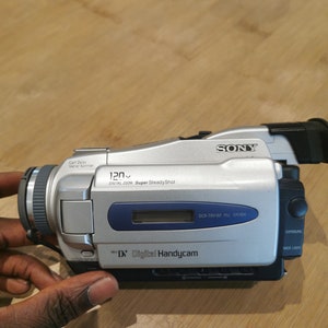 Pièces ou à réparer Sony Handycam DCR-TRV16E Mini Dvpour