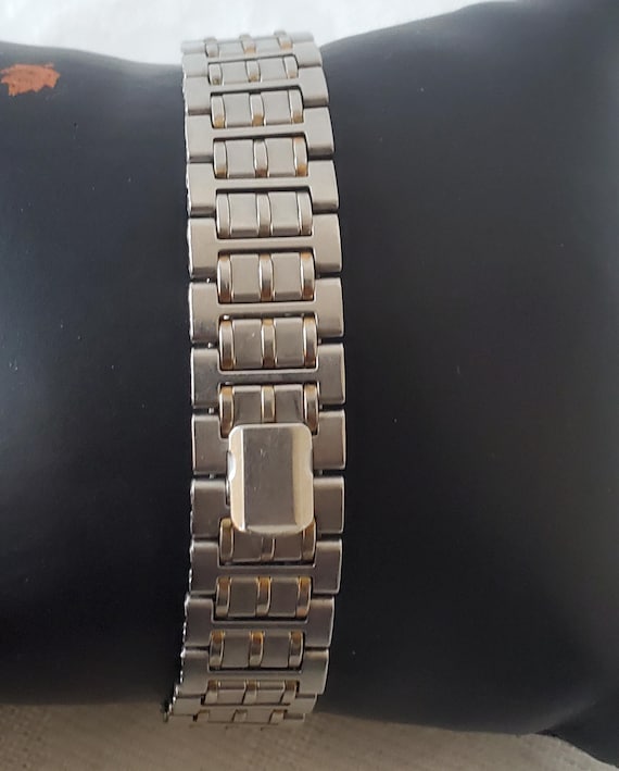 Montre ancienne yema sous marine quartz ance ebauche 8121 à Ambronay