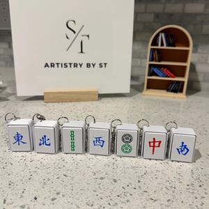 Mahjong Clicker Keychain – 3D Printed Mahjong Tile Fidget – Satisfying Click Toy – Gift for Mahjong Lovers