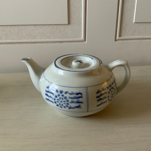 Vintage Chinese Porcelain Teapot in Blue & White