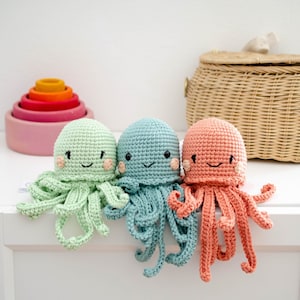 Frühchen Kuscheltier/Babyrassel | Qualle/Krake/Tintenfisch/Oktopus | in Wunschfarben | aus 100% Bio Baumwolle | personalisierbar