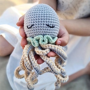 Frühchen Kuscheltier Krake / Oktopus in Wunschfarben | handgemacht aus 100% Bio Baumwolle | personalisierbar | Babyrassel möglich