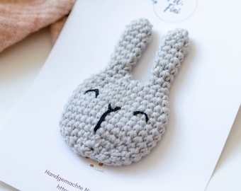 Crocheted animal brooch bunny / rabbit made of organic cotton, available in desired colors