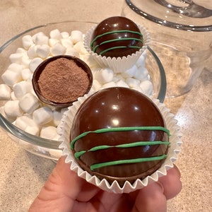 Hot Chocolate Bombs - Mint Dark Chocolate - Box of 4 Sweet Cocoa Bombs