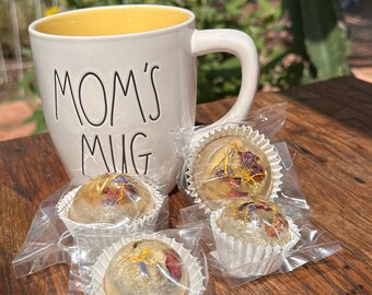 Tea Bombs - Round Mug with 4 Sweet Tea Bombs - MOM'S MUG