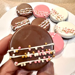Chocolate Covered Oreos - Valentines Day - Box of 12 Sprinkles