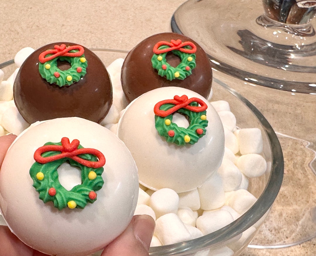 Holidays Hot Chocolate Bombs - Wreaths Set - Box of 4 Sweet Cocoa Bombs ...