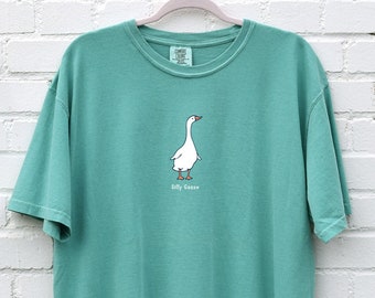 Silly Goose Shirt Goose T Shirt Trendy Unisex Shirt Funny Pun Goose Tshirt Gift Gifts T-shirt Womens Shirts Comfort Colors Tee Oversized Tee