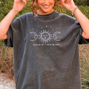 Customizable Sun and Moon Shirt Oversized Comfort Colors Celestial Tee Tshirt Gift For Women Boho Shirt Summer Shirt Space Cosmos Shirts