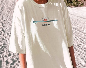 Sun Surfing Tshirt Ocean Beach T-shirt Summer Shirt Customizable Comfort Colors Women's Shirts Oversized T-shirt Surf Board Surf's Up Tee