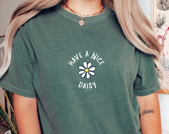 T-shirt med prästkrage, vildblommig blommig t-shirt, sommar-t-shirt, överdimensionerad, bekväma färger, boho-tröja, present till mamma, bästa vän, present till henne