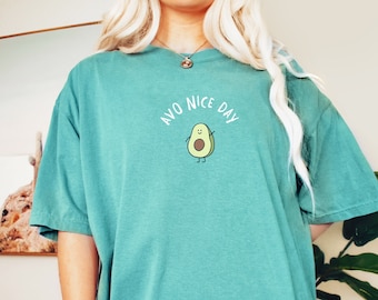 Avocado shirt guacamole tshirt grappige woordspeling T-shirt comfort kleuren zomer oversized T-shirt een fijne dag verder Avo Nice Day Veganistisch eten shirt