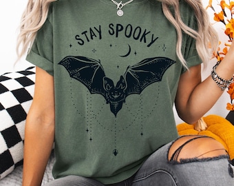 Camiseta de murciélago, camiseta de Halloween, camiseta de murciélagos de Feliz Halloween, camiseta de temporada Stay Spooky, camiseta de otoño, camiseta extragrande, colores cómodos