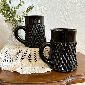 Vintage Indiana Black Diamond Point Glads Coffee Mugs, Indiana Glass Tiara Cameo Black Diamond Pattern Mugs, Black Coffee Mugs