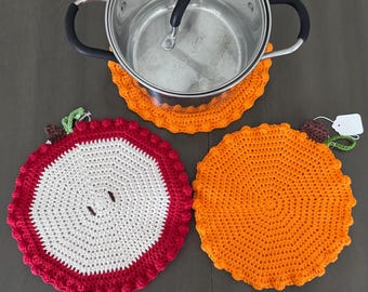 Salvamanteles decorativo de ganchillo con forma de calabaza