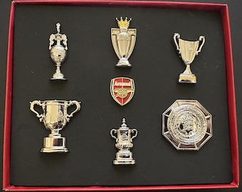 Arsenal 7 Pin Badge Set