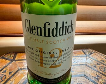 Glenfiddich 12 Single Malt Scotch leere Flasche für Handwerk und Dekor.