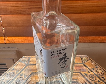 SUNTORY Whisky leere Flasche, leere Likörflasche.