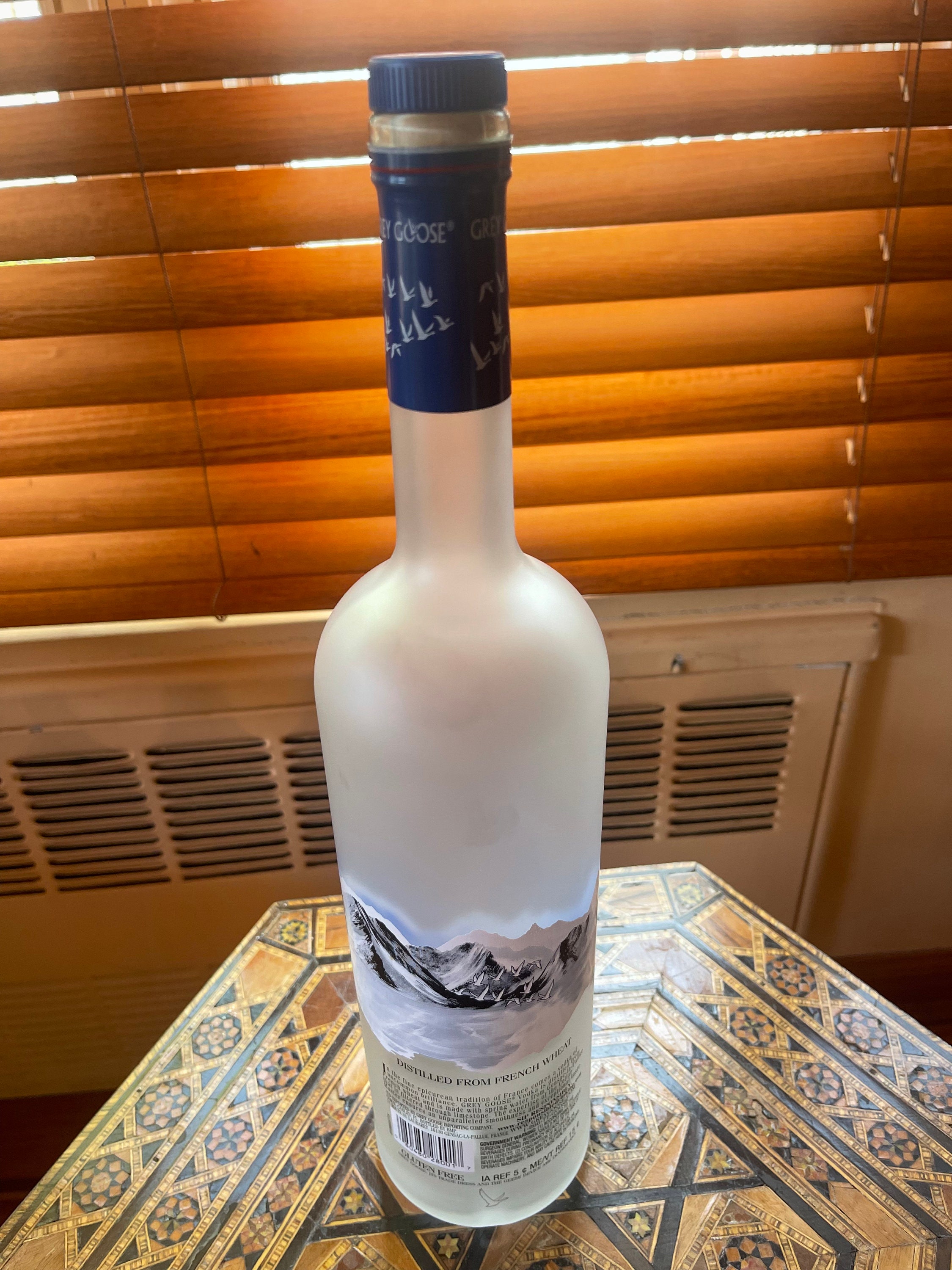 Vodka Grey Goose Bouteille vide de 1 litre pour l'artisanat et la  décoration. -  France