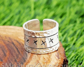 Anillo ancho de plata de ley martillada: Anillo religioso unisex para el pulgar