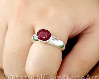 インド産ルビー925スターリングシルバーリング：ボヘミアンスタイルを演出するジュエリー