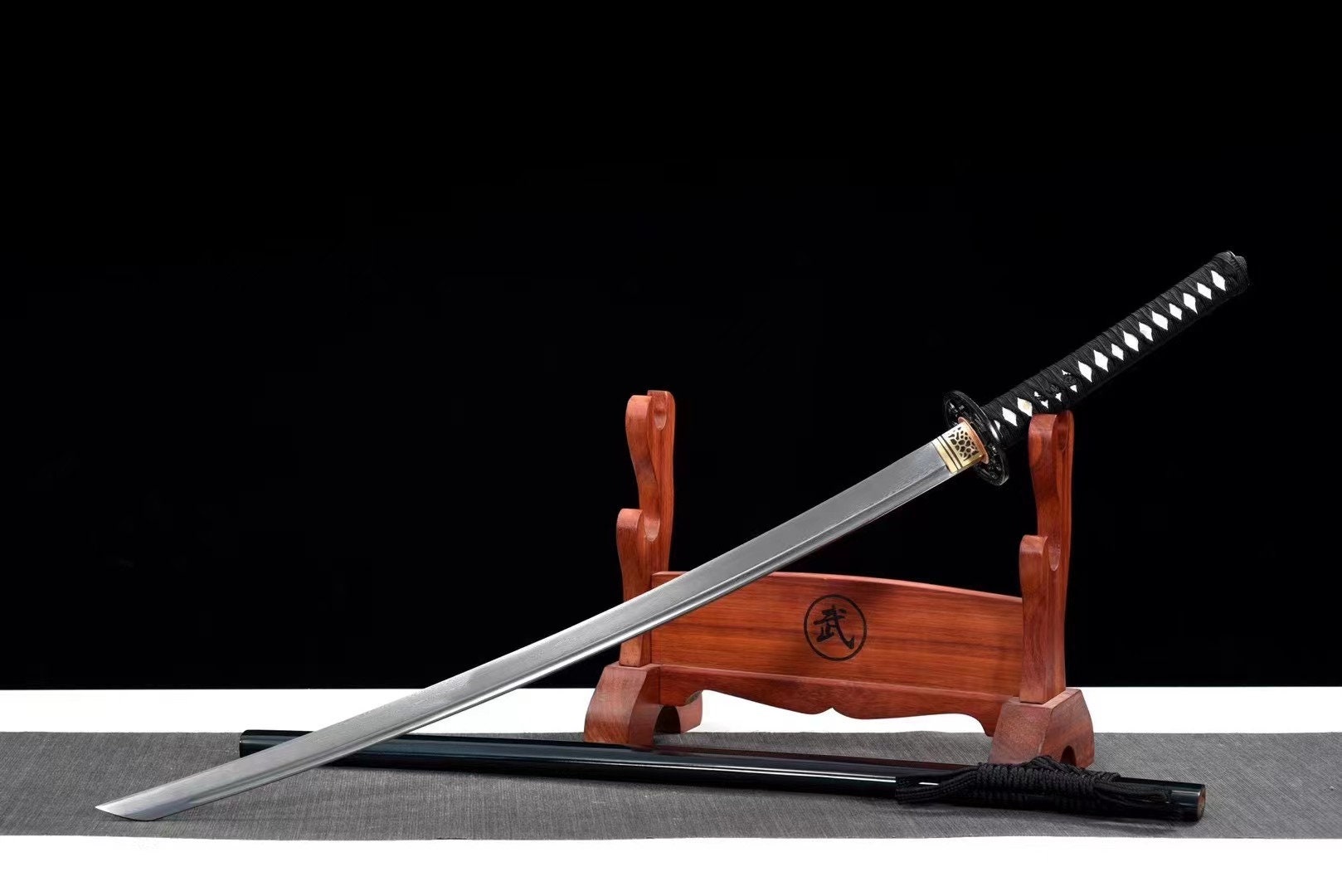 Katana tagliata non morta, Spada samurai giapponese fatta a mano, Spada  reale Katana, Acciaio ad alto manganese, lama rossa -  Italia