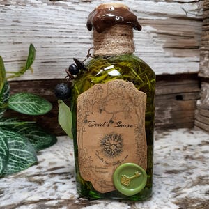Devil&#39;s Snare Potion | Magical Herbology Potion Bottle | Green Glass Apothecary Bottle | Witch and Wizard Prop Collectible