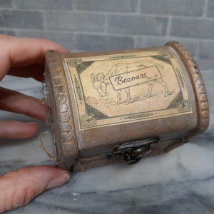 Bezoars | Magical Healing Potion Ingredient | Healing Rocks in Wooden Trunk Chest Box | Witch and Wizard Collectible