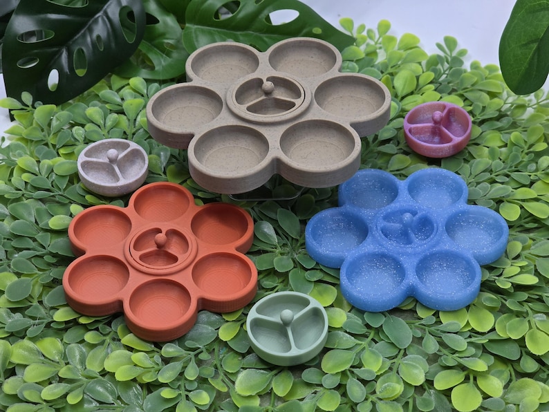 3D Printed Hermit Crab Feeding Dish: Original Divided Flower Design image 1