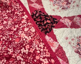 Butterfly Rosy Garden Quilt - Etsy