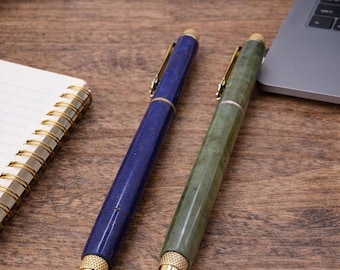 Bolígrafo giratorio con lapislázuli y ónix verde, herrajes dorados