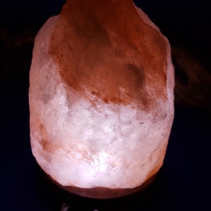 Bring serenity anywhere with this USB Himalayan Pink Salt Lamp, hand-carved from genuine Himalayan salt crystals. Compact and portable, it’s perfect for your desk, nightstand, or meditation space—just plug it into any USB port and enjoy its soothing glow.