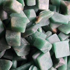 Green Aventurine Tumbled Squares 12 Pieces Polished Vibrant Green Color Stone of Opportunity Abundance Heart Chakra Jewelry Craft Design